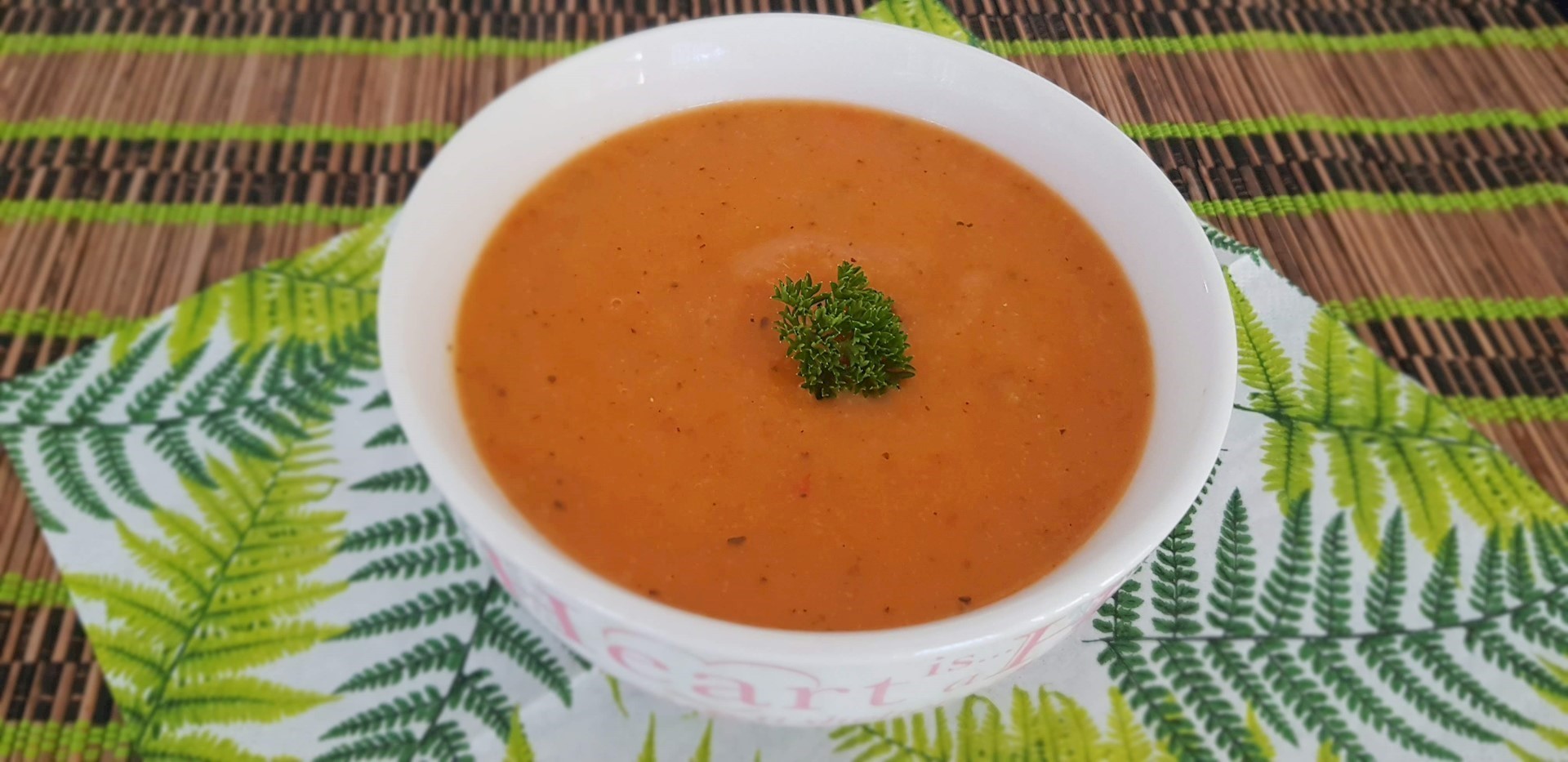 Goed gevulde tomaten-bloemkoolsoep